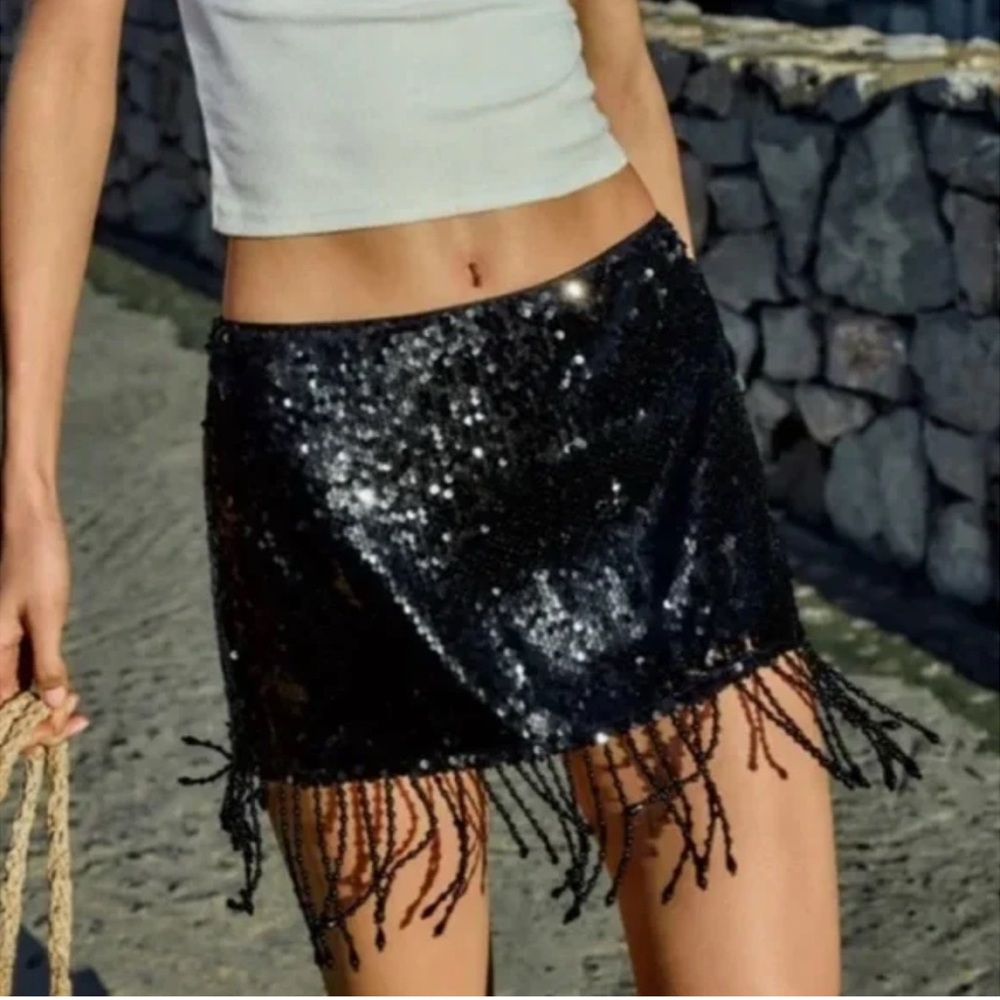NWT Reformation Martina Sequins mini skirt